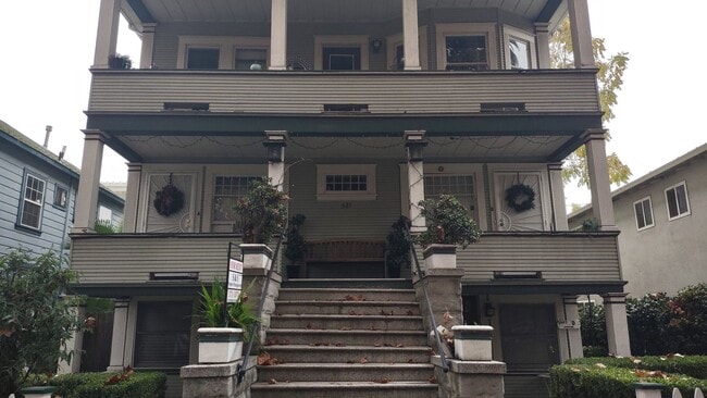 Photo - 521 T St Unit #C