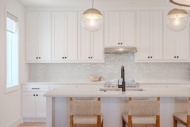 Photo - 7207 Gaston Ave