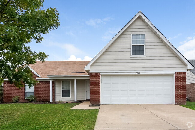 Building Photo - 1813 Cherry Creek Dr Rental
