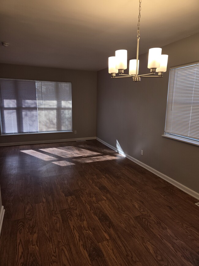 Frontroom / Diningroom - 120 W North Ave