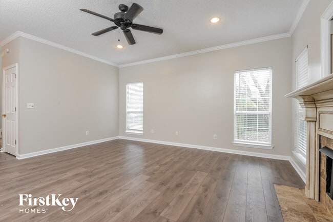 Photo - 3021 Bowron Rd