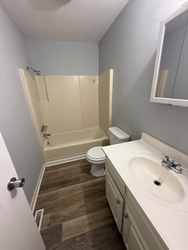 Photo - 124 Crestview Dr