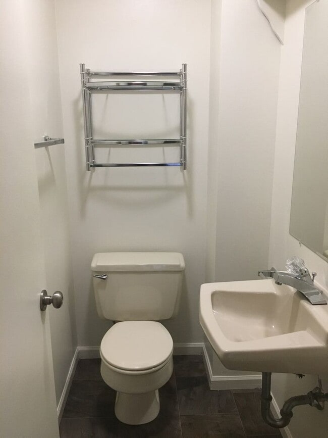 Photo - SPACIOUS 2 BEDROOM IN HOLIDAY HILLS AREA