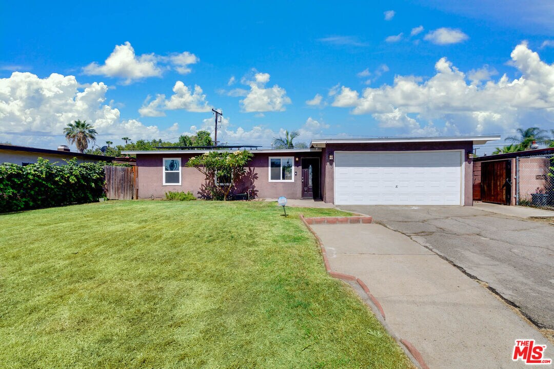 Photo - 5633 Cedarglen Dr House