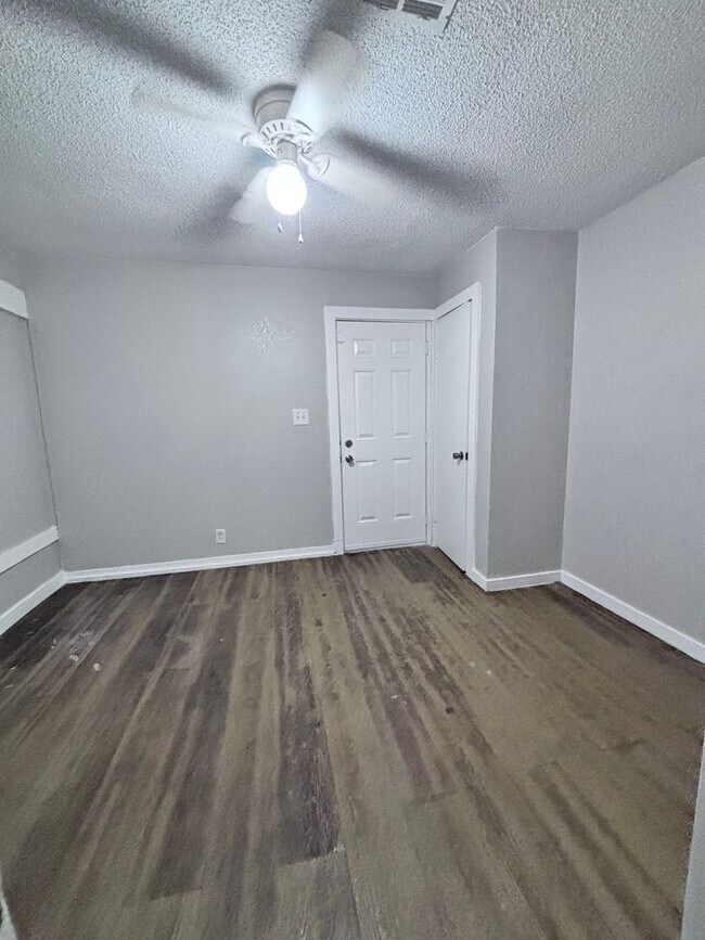 Photo - For Rent: Freshly Remodeled 3-Bed, 2-Bath ...