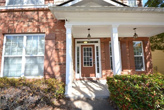 Photo - 2328 White Alder Dr NE