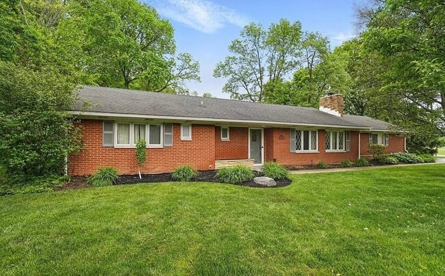 Building Photo - 141 W Rahn Rd Rental