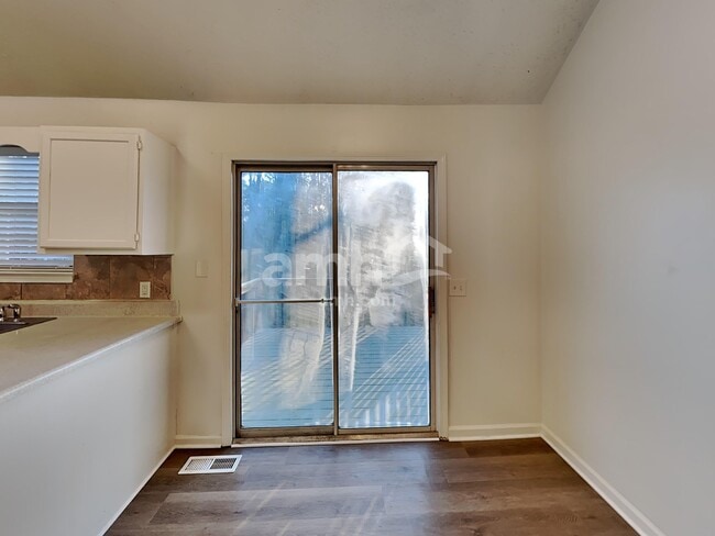 Photo - 154 Spring Creek Ct