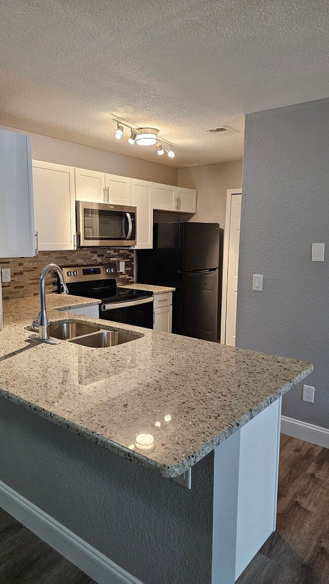 Kitchen - 8800 Latrec Ave Unit 107