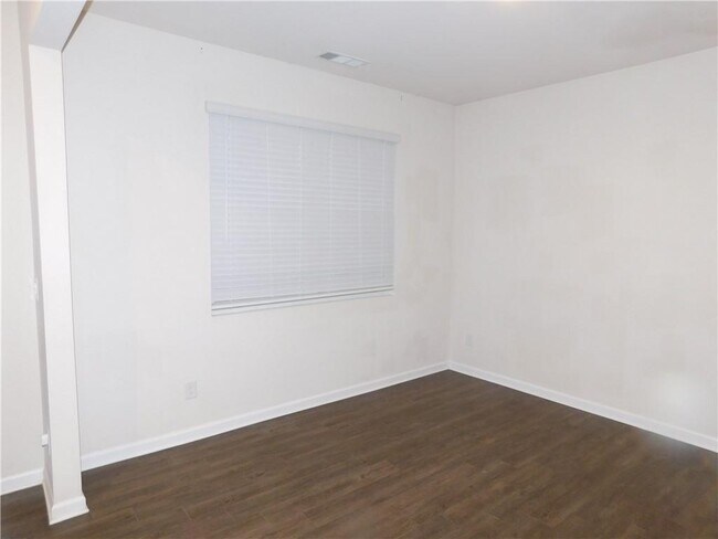 Photo - 519 Springer Pkwy