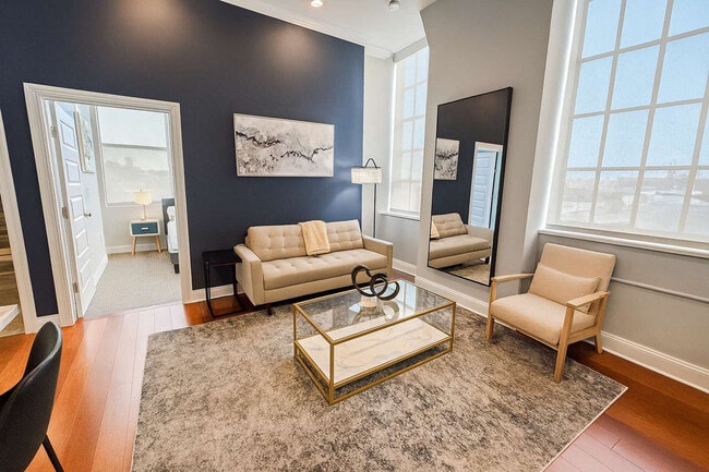 Building Photo - 1421 N 5th St