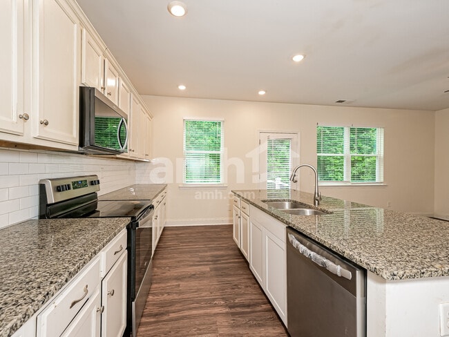 Photo - 3557 Okelly Dr
