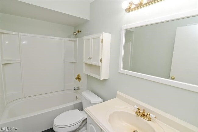 Photo - 4498 Washington Square Dr