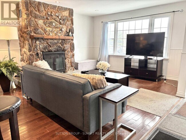 Photo - 2958 King St