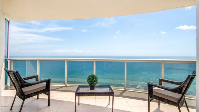 1 of 2 Balconies Oceanfront - 17555 Collins Ave Unidad 2501