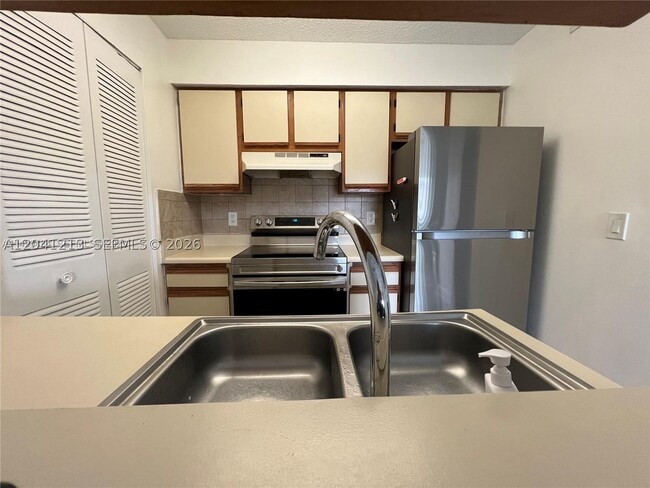 Photo - 1227 SW 46th Ave Unit 304