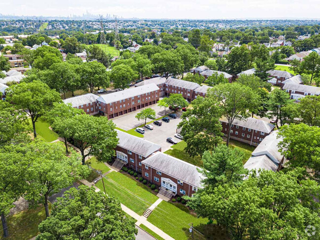 Building Photo - Nutley Gardens Rental