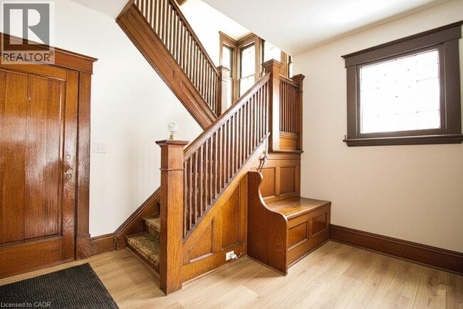 Photo - 22 Blake St
