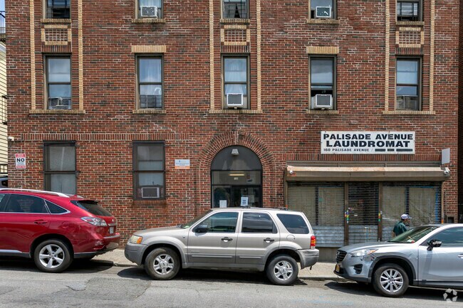 Ground Level Entrance with Storefront Retail Unit - 160 Palisade Ave