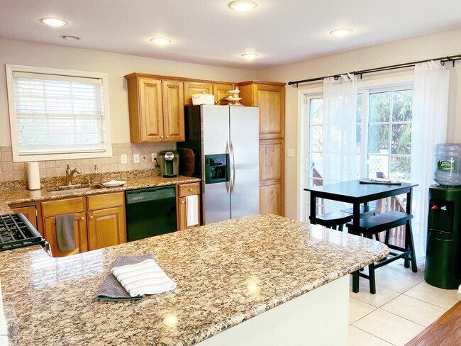 Photo - 219 Satinwood Dr