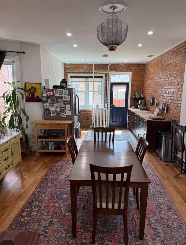 Photo - 768 Harvard St NW