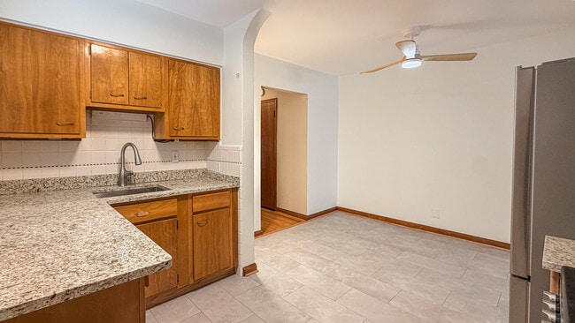 Photo - 5819 Jamieson Ave Unidad 5823