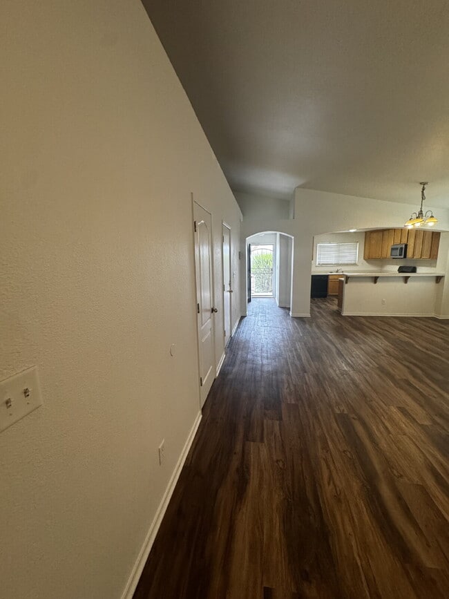 Photo - 2138 Solis St