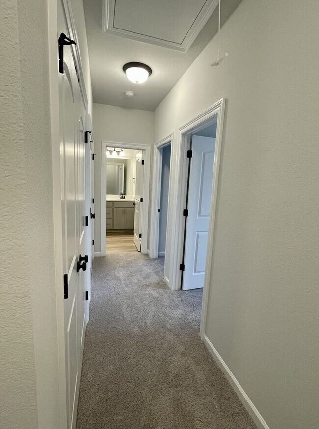 Photo - 958 Bengal Crossing Ave