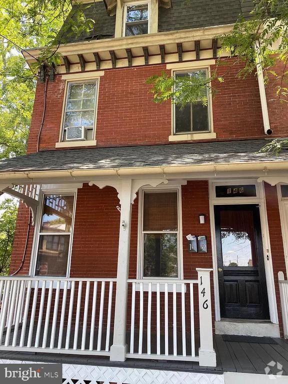 Building Photo - 146 E Nields St Rental