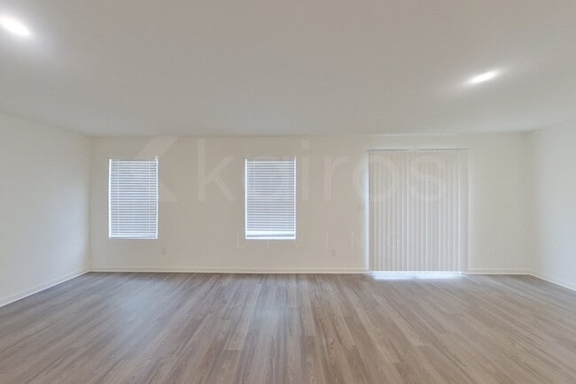 Photo - 174 Price Ml Trl