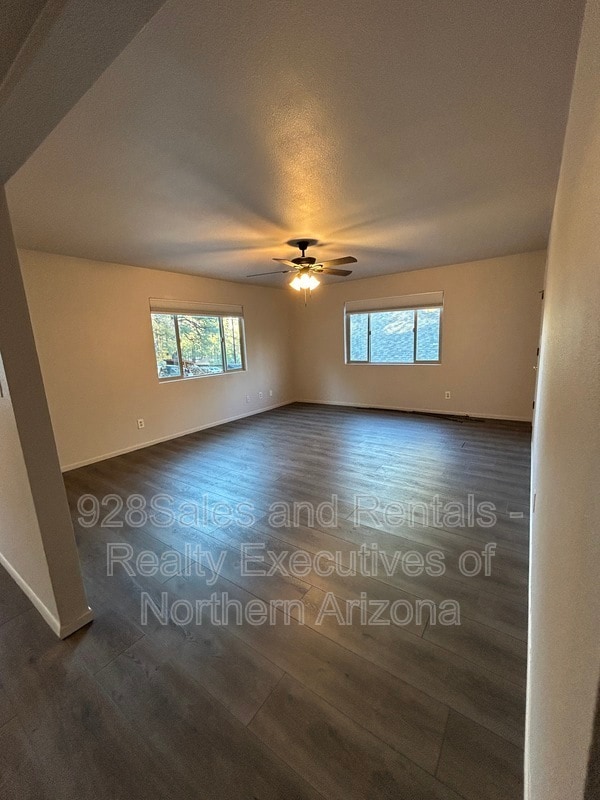 Photo - 906 W Summit Ave