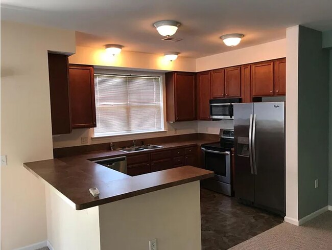 Photo - 5321 Warminster Dr Unit 305