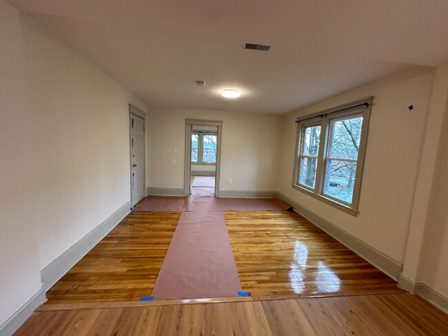 Photo - 46 Oak Ave Unit 3L