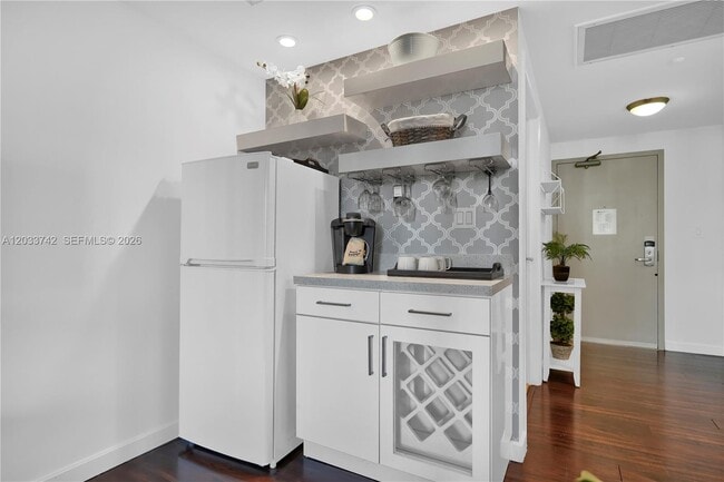 Photo - 2889 McFarlane Rd Unidad 1603