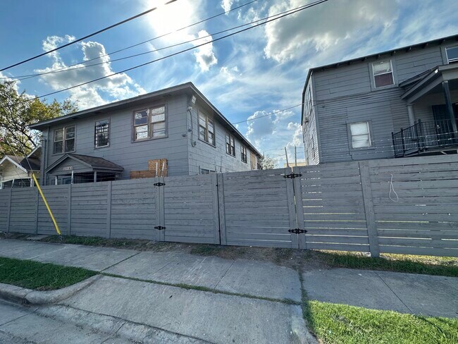 2419 Pannell St Unidad 10
