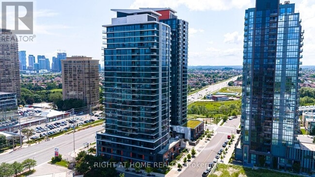 Photo - 55 Eglinton Ave
