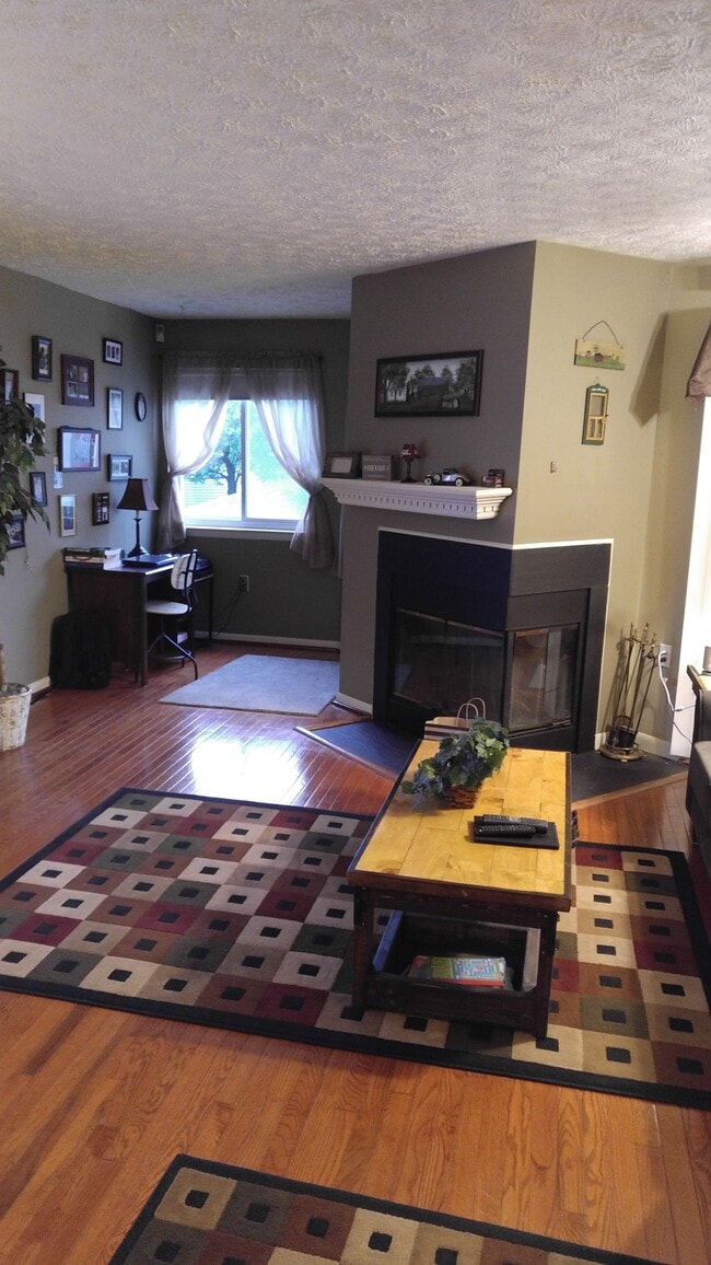 Photo - 2215 Lowells Glen Rd Unit E