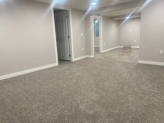 Photo - Foothills Properties - Duplex Unidad 921-1/2 4th Avenue North - Basement