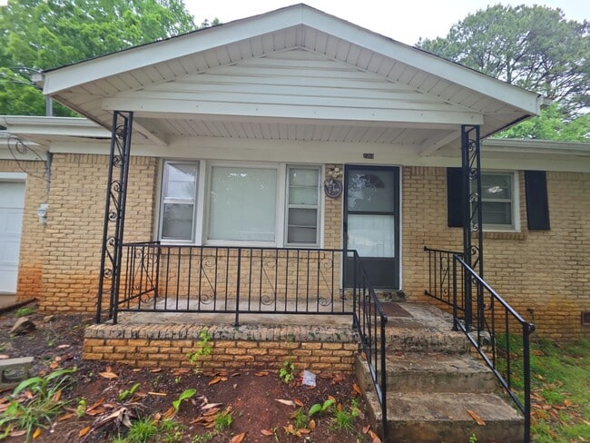 Photo - 4504 Sparkman Dr NW