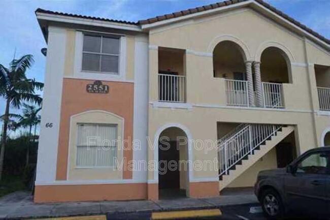 Photo - 2551 SE 16th Terrace Unidad 209 Rental