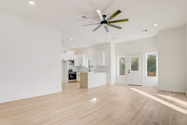 Photo - 10518 Ashville Dr