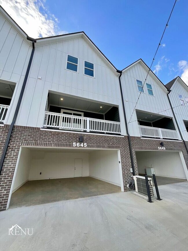 Photo - 5657 Sofias Cir