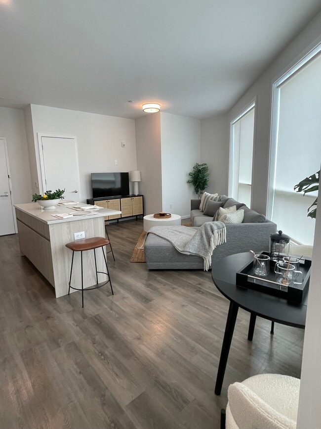 Photo - 104 Baker St