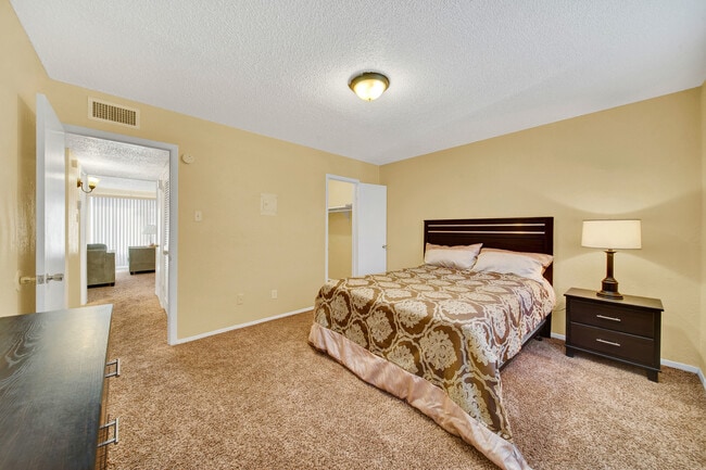 Vista Ventana Apartments