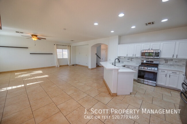 Photo - 12209 W Washington St