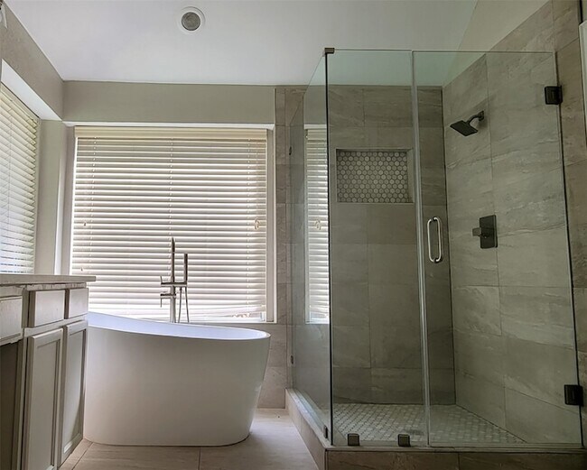 Photo - 618 Rivercove Dr