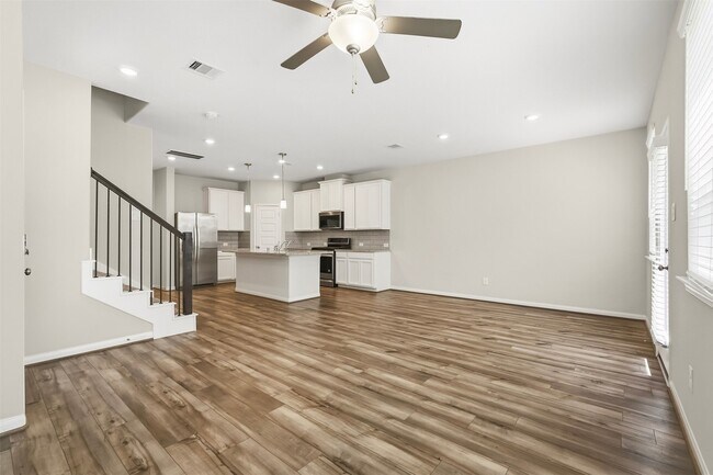 Photo - 1516 Lakeline Oak Dr