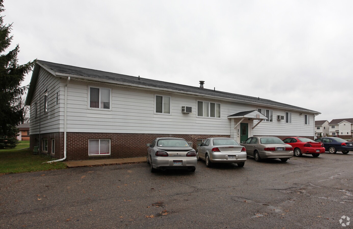 Nelson Arms Apartments - Nelson Arms Apartments