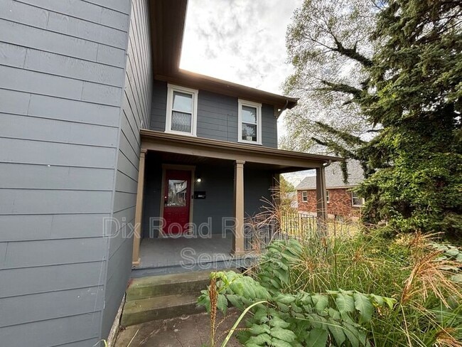 Photo - 335 Watervliet Ave