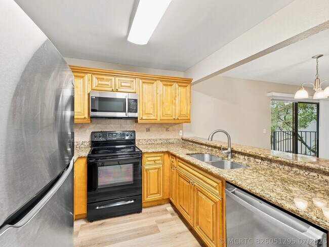 1601 Balfour Point Dr Unidad H